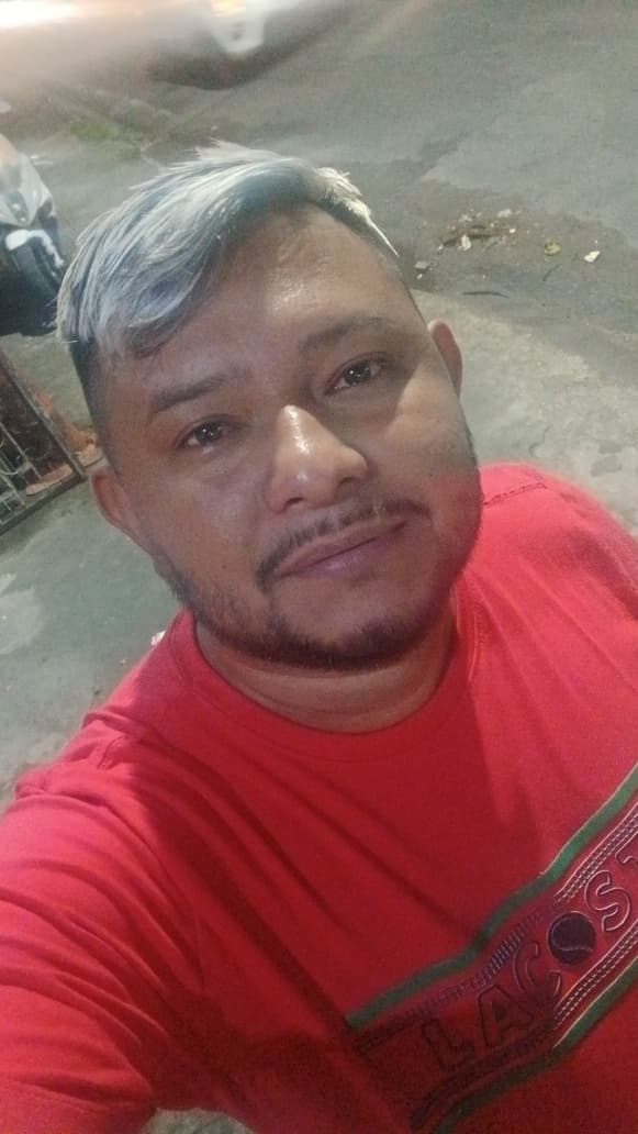 Vizinho se irrita com 'louvor' e mata borracheiro a facadas na Cidade Nova