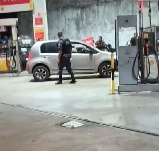 Motorista de aplicativo é baleado após reagir a assalto no Centro de Manaus