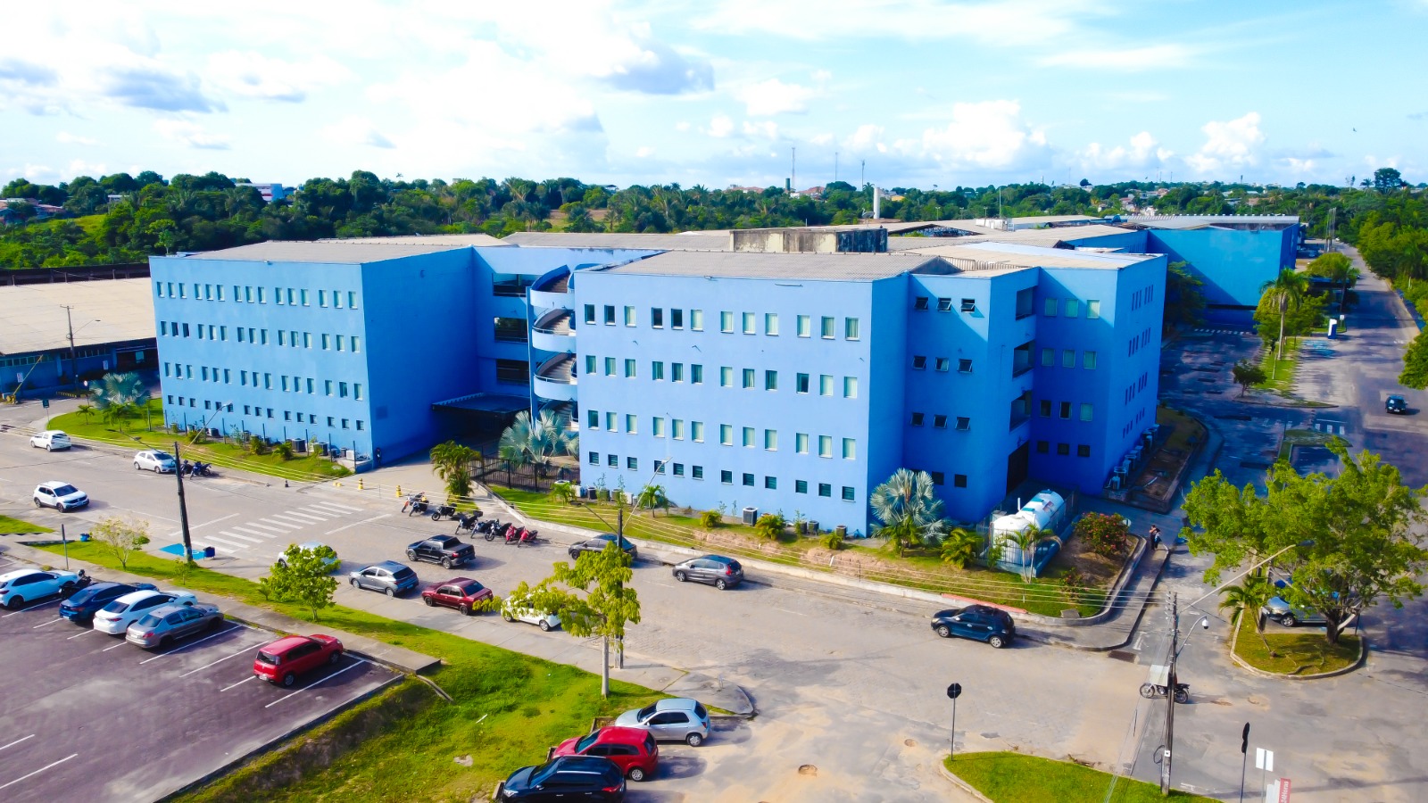 Universidade Nilton Lins abre programa de bolsas com descontos de até 75%