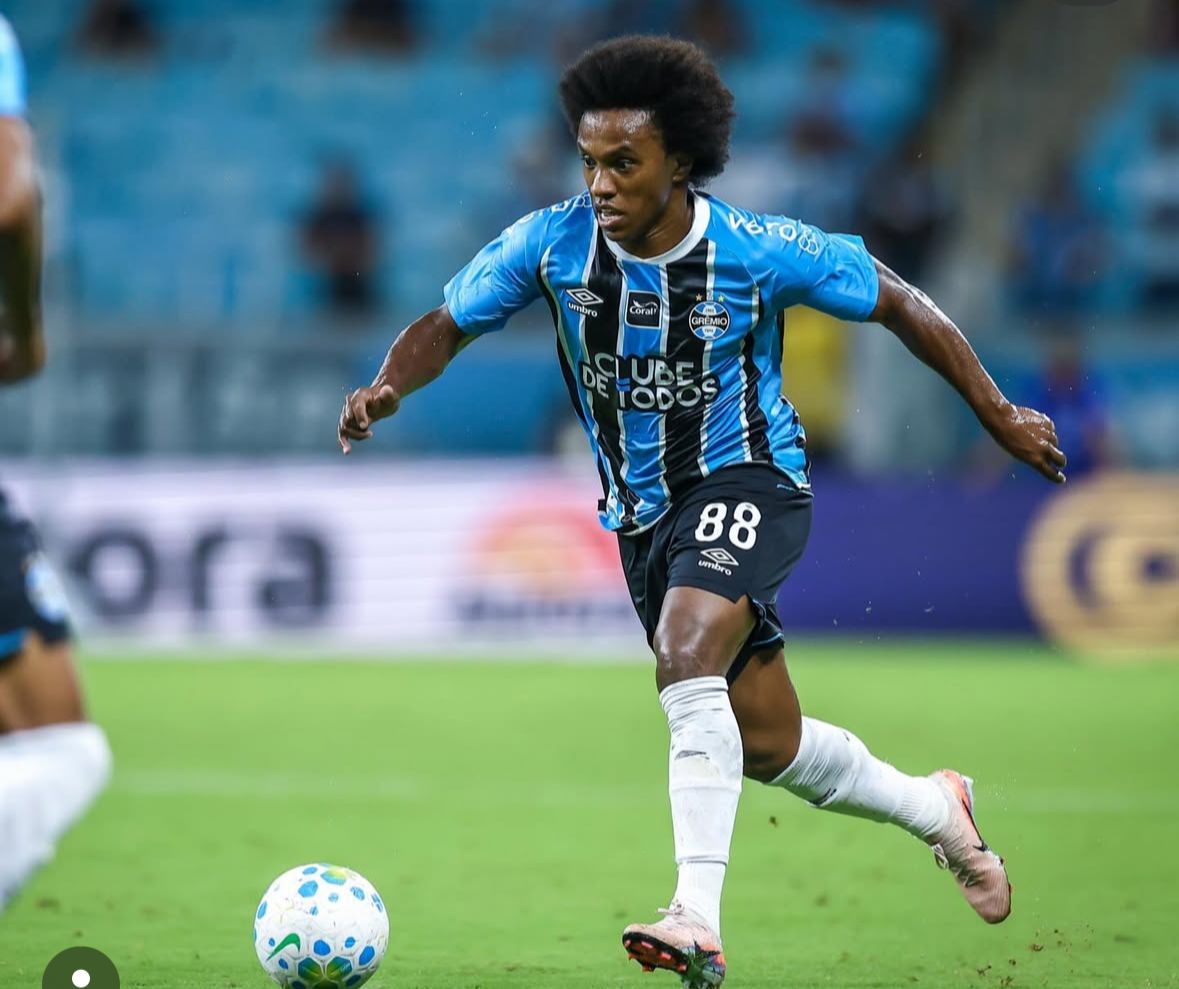 Grêmio faz 5 a 3 no Botafogo e soma primeiros pontos no campeonato