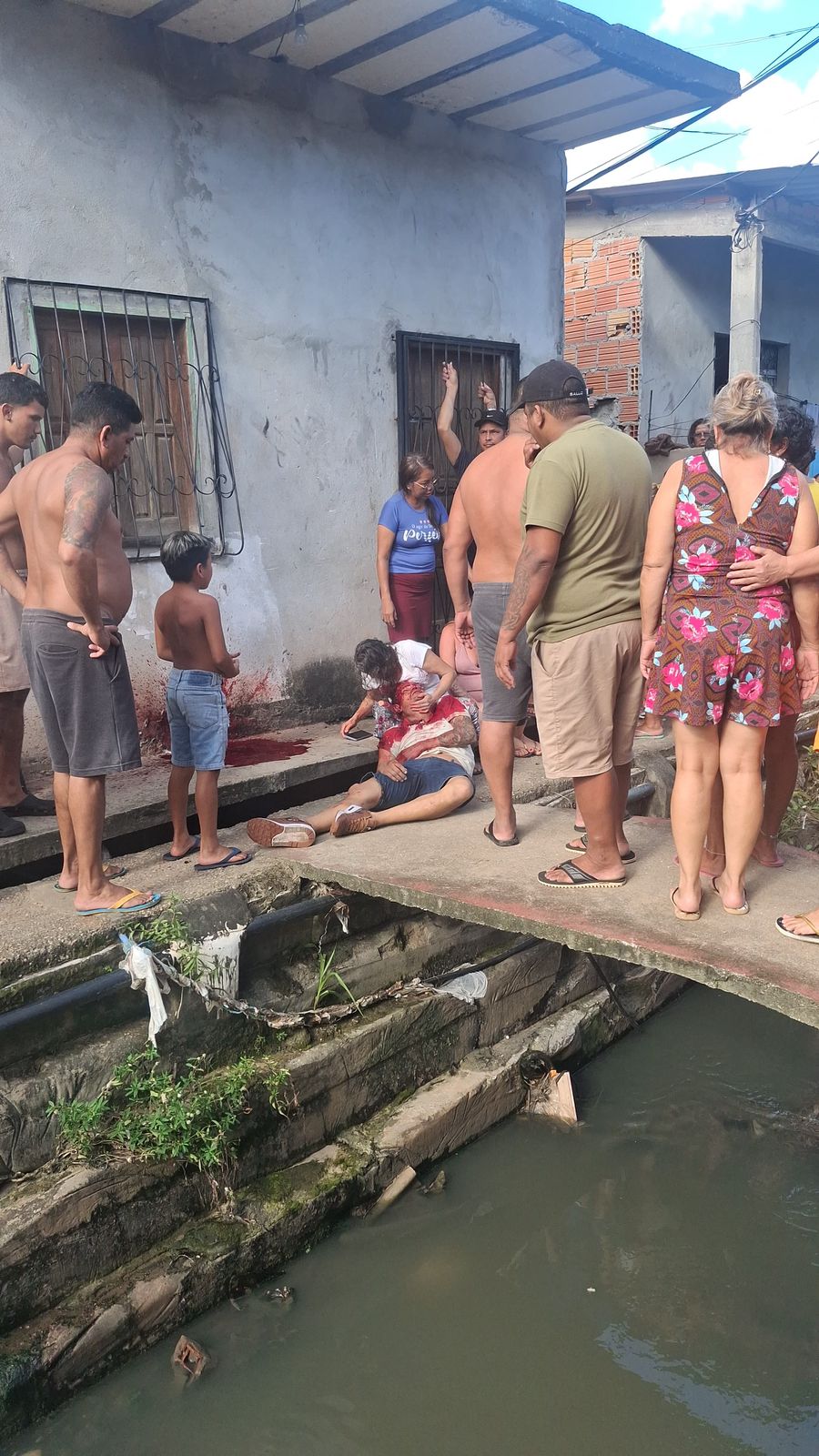 Homem morre crivado de tiros em rip-rap na Compensa