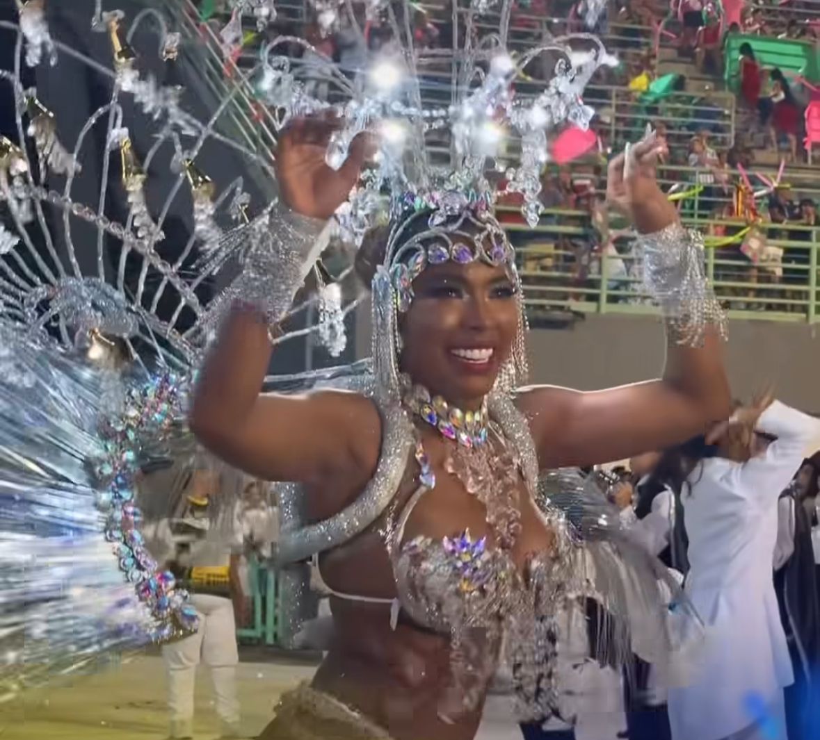 Vila da Barra faz homenagem emocionante ao guardião do Teatro Amazonas