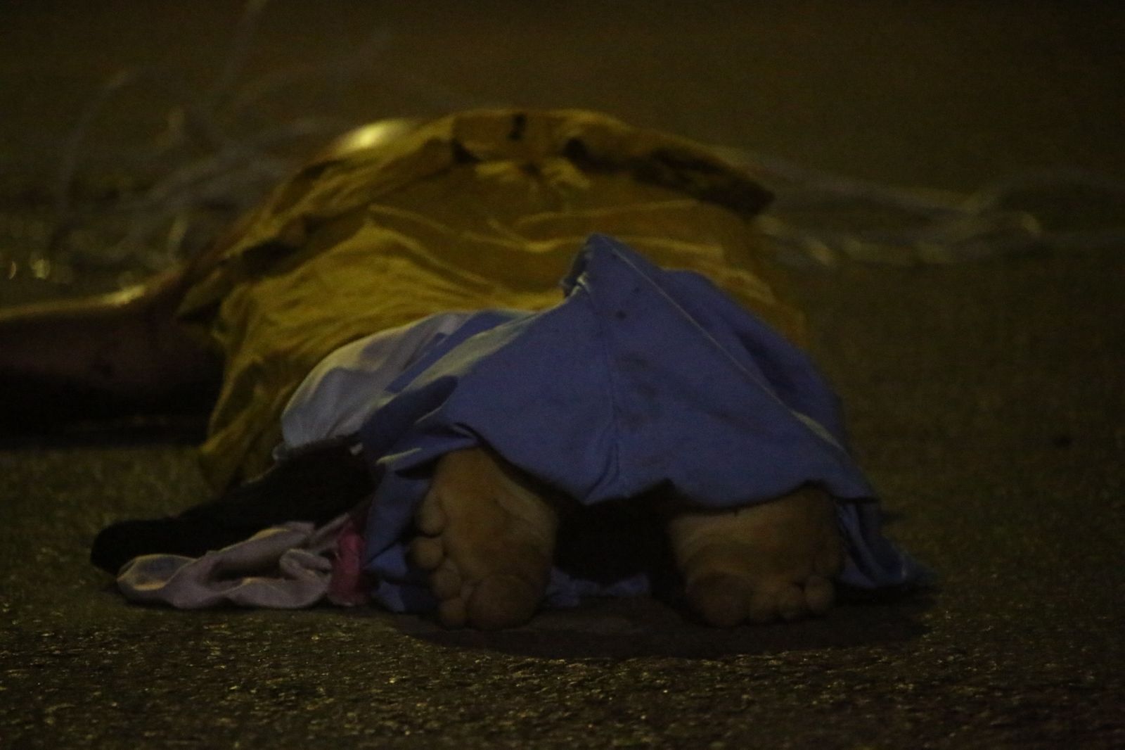 Corpo é encontrado com mãos e pés amarrados na Compensa