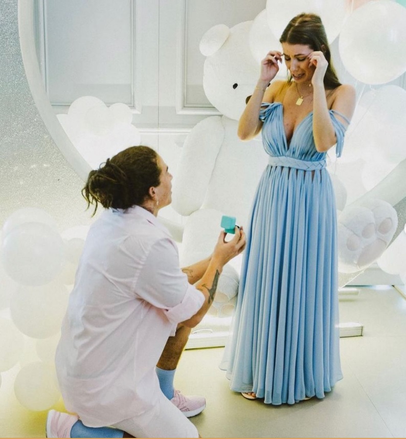 Anel de noivado que Whindersson deu a Maria Lina tem preço revelado; veja