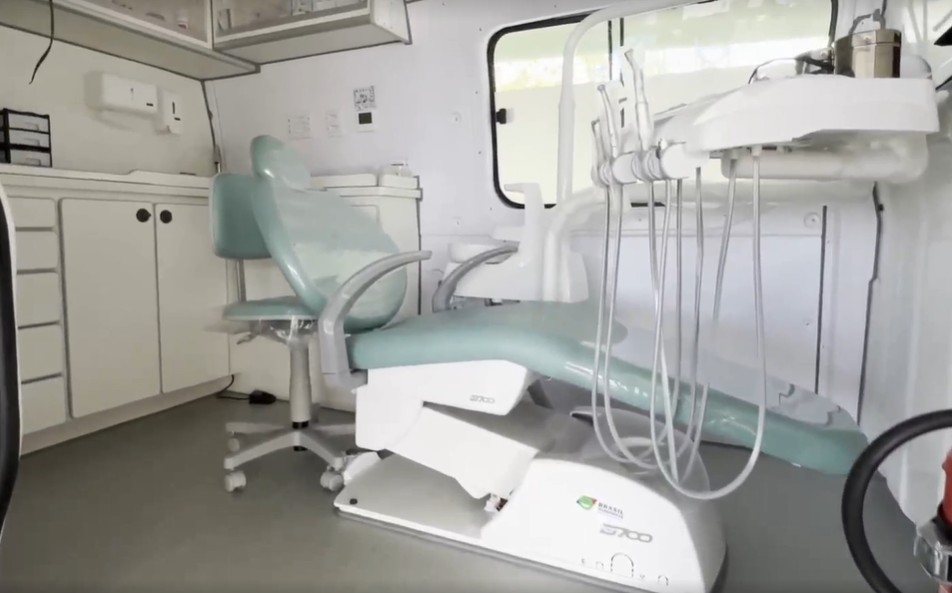 Manaus ganha primeira Unidade Móvel Odontológica; confira 