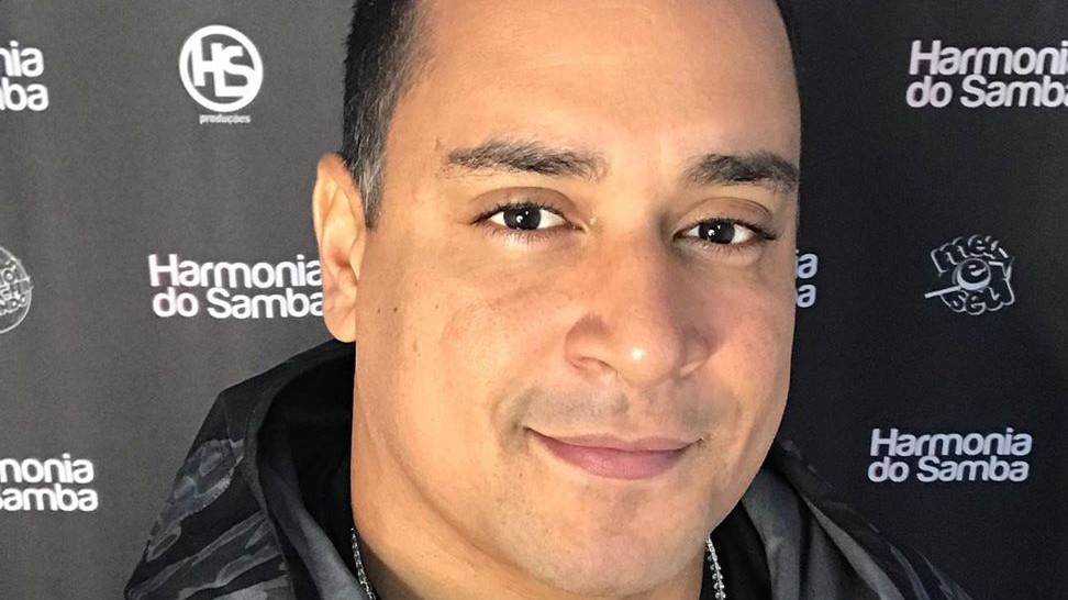 Xanddy interrompe show após receber gestos obscenos de secretário na Bahia 