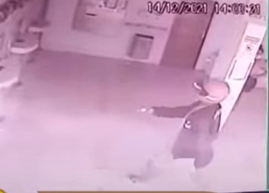 Assalto a casa lotérica termina com PM baleado e trio preso no Amazonas