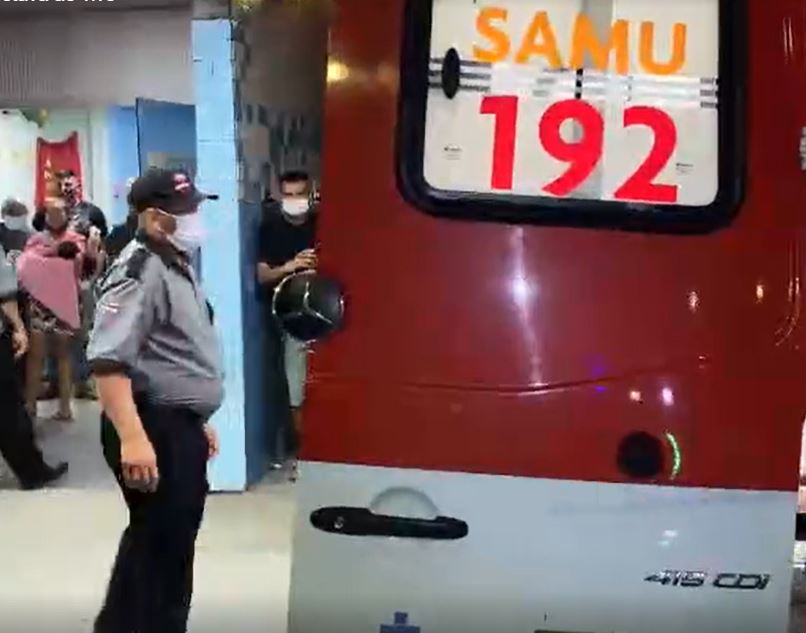 Homem é baleado na cabeça após criminosos atacarem populares em Manaus