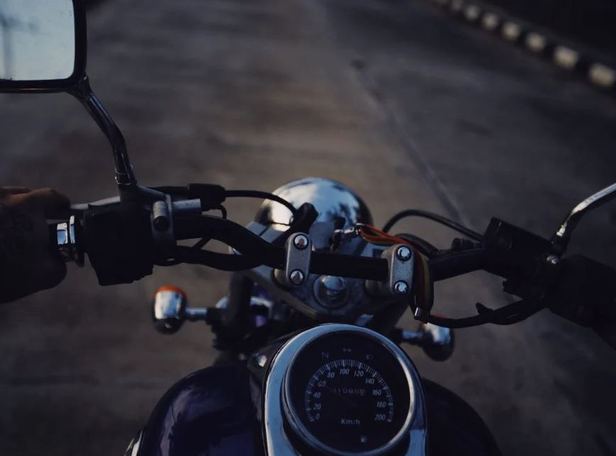 Homem perde controle de motocicleta e morre em acidente em Manaus