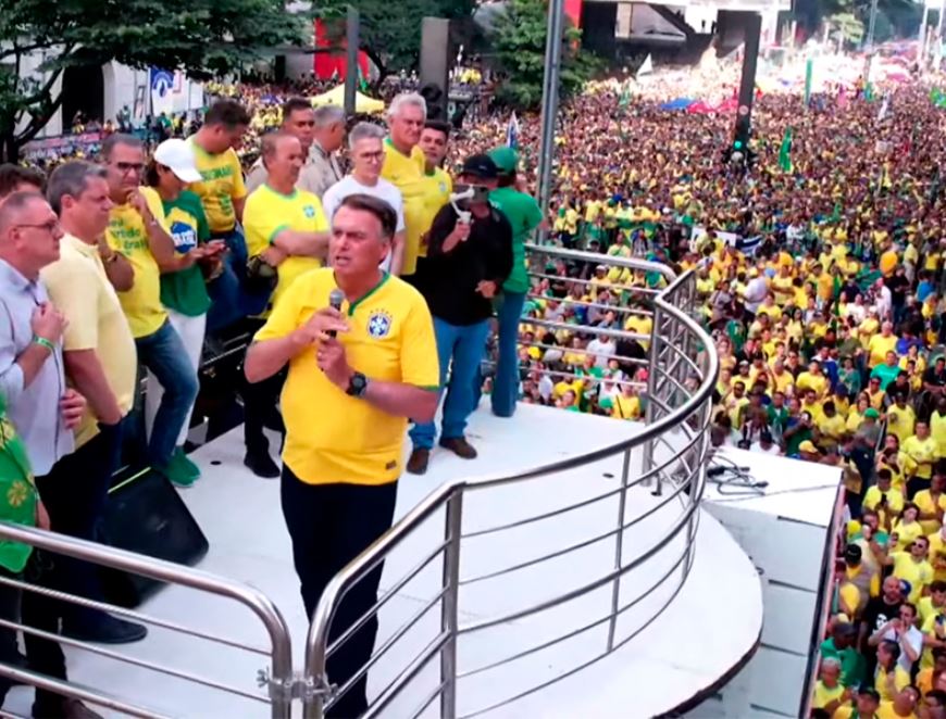 Bolsonaro participa de ato em Copacabana neste domingo
