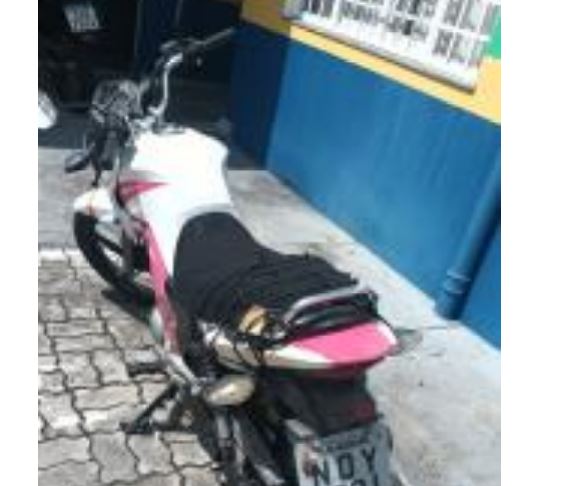Bêbado, homem tenta roubar moto trancada e sofre acidente no Santo Antônio