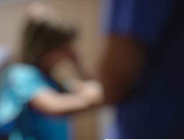 Tia flagra sobrinho estuprando prima de 11 anos em Tabatinga 