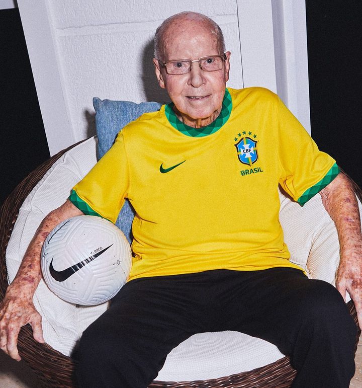 Morte de Zagallo repercute no mundo; confira homenagens