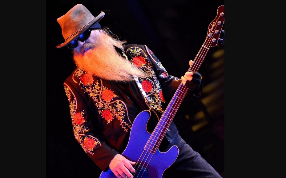 Baixista do ZZ Top, Dusty Hill, morre aos 72 anos