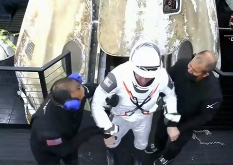 Grupo de Astronautas volta à Terra após seis meses em estação espacial 