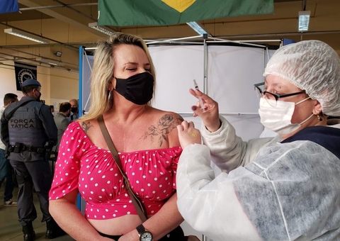 Mortes por covid-19 caem 8% e casos, 5%, informa Ministério da Saúde