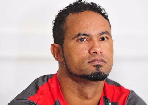 Goleiro Bruno é dispensado de clube após protestos da população