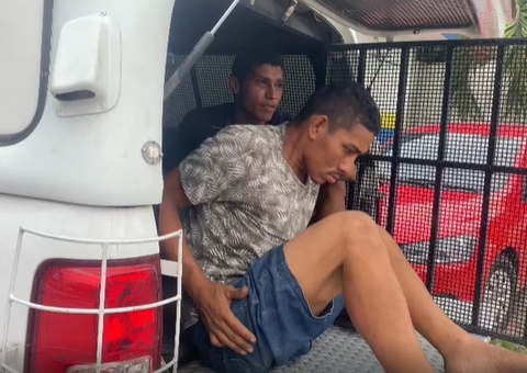 Dupla é presa com pochete recheada de drogas em Manaus