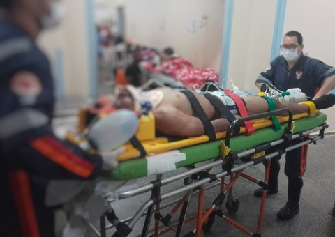 Suspeito de roubo espancado por populares morre em hospital de Manaus