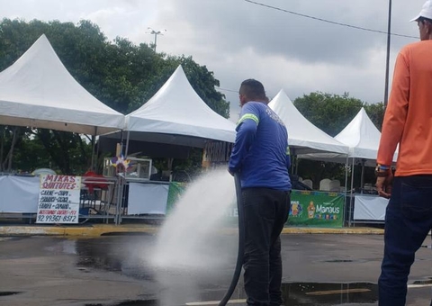 Alameda do Samba passa por limpeza durante Feirinha do Tururi em Manaus