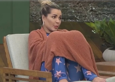 Deolane solta o verbo ao discutir com Ruivinha: 'Porca, não toma banho'