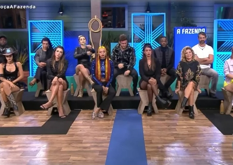 Galisteu dá bronca em peões: 'Cuidado com assuntos delicados'