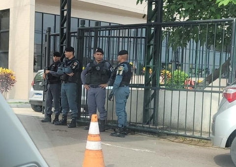 Policiamento no Fórum Henoch Reis é reforçado após suspeita de ataque a presos em Manaus