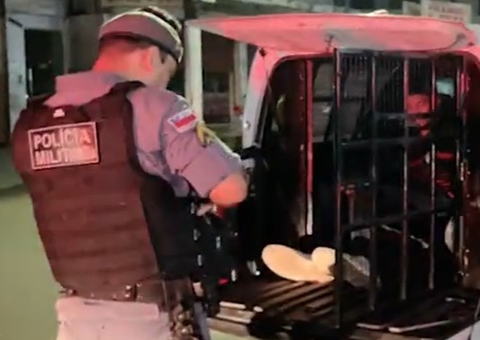 Passageiros são feitos reféns durante assalto ao ônibus 321 em Manaus