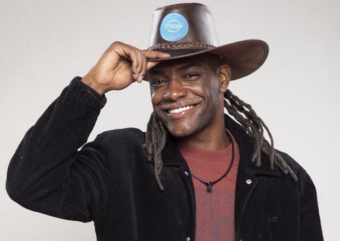 'Sou maconheiro, mas sou verdadeiro', diz Pelé após vencer prova do fazendeiro