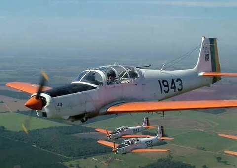 Avião da FAB desaparece durante voo de treinamento em Santa Catarina