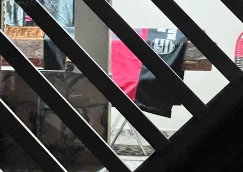 Criminosos invadem velório e deixam homem baleado durante tiroteio em Manaus