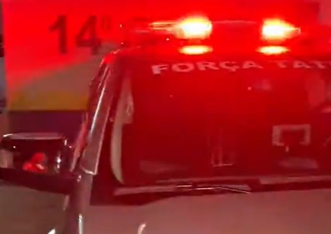 Polícia invade beco e prende homem armado em Manaus