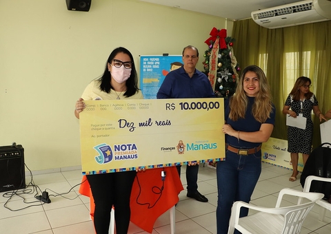 Ganhadores do Nota Premiada recebem prêmios de até R$20 mil em Manaus