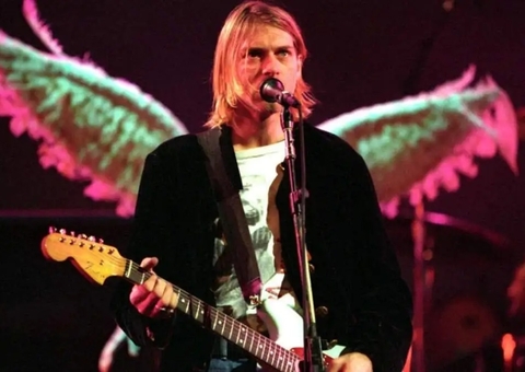 Guitarra quebrada por Kurt Cobain é leiloada por quase R$ 3 milhões