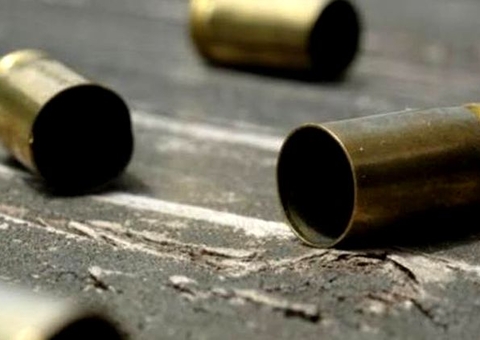 Jovem é fuzilado com seis tiros em rua de Manaus