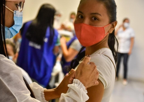 Covid-19: Viradão vacina quase 20 mil pessoas em 12 horas em Manaus