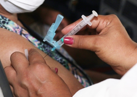 Amazonas atinge quase 180 mil doses aplicadas de vacina contra Covid-19