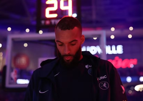 NBA multa atleta em R$ 500 mil por acusar juiz de envolvimento com apostas