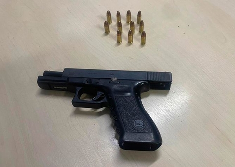 Homem é baleado após apontar arma para PMs em Manaus