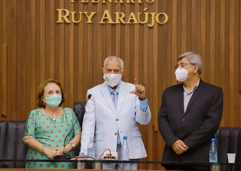 Médico diz na Aleam que melhor lubrificante vaginal é a saliva