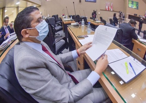 Deputados do Amazonas reconhecem petshops como atividade essencial