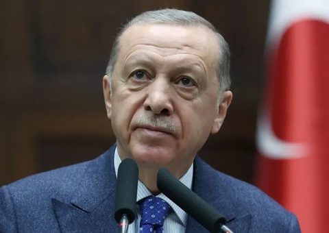 Erdogan é reeleito na Turquia em segundo turno apertado