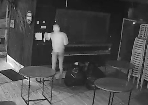 Ladrão vestindo calcinha furta bebidas em SP; Vídeo 