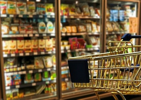 Sentença determina indenização em dobro a consumidor por cobrança de cesta no Amazonas