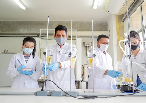 Fapeam apoia estudo sobre biolubrificante para reduzir impactos ambientais