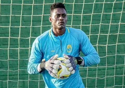 Parintins FC anuncia goleiro Robert, ex-Nova Venécia-ES, para Barezão 2024