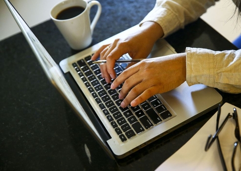 Em 2020, 21 mil pegaram Covid-19 em ambientes de trabalho