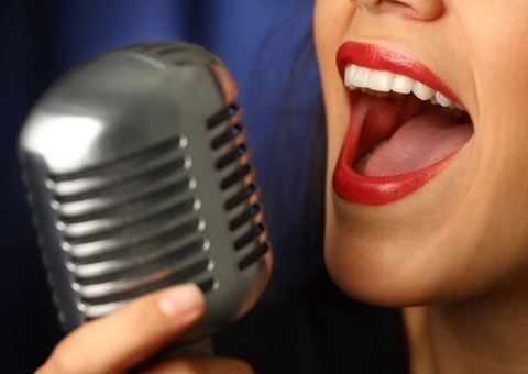 Cuidados com a voz: saiba o que deve ser feito para evitar problemas vocais