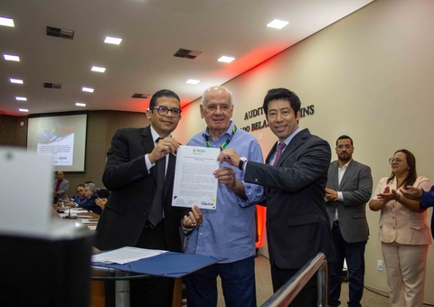 Amazonas faz acordo para oferta de cursos de mandarim