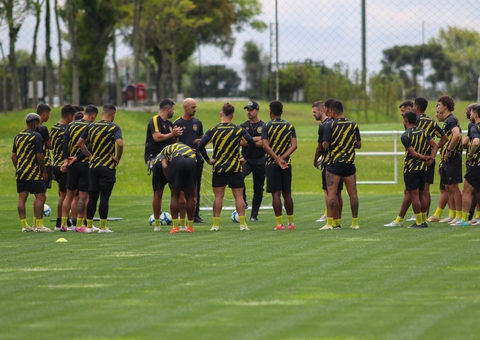 Amazonas entra em campo contra o Coritiba pela Série B neste domingo
